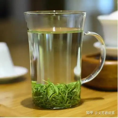 玻璃杯泡绿茶怕烫怕茶叶随茶汤入口尴尬看完此文豁然开朗