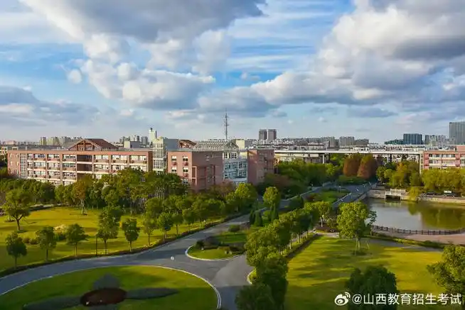 学校全称为上海思博职业技术学院有限公司.