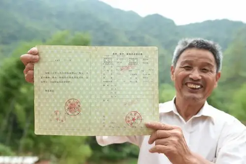 习近平贡献消除贫困的中国方案