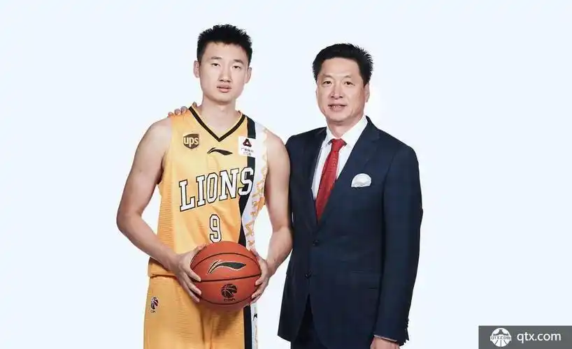 李春江身高有多高 一米九的小前锋