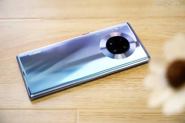 等两年了华为mate50手机即将来临你期待这款旗舰手机吗