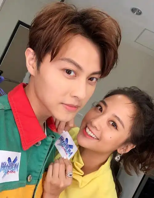 王子邱胜翊吴映洁久违合体默契依旧引粉丝怀旧情怀