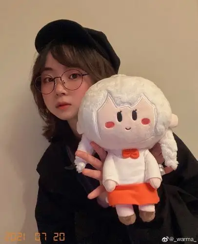 b站200万粉up主终露脸沃玛公开自拍照下届百大该有她了吧