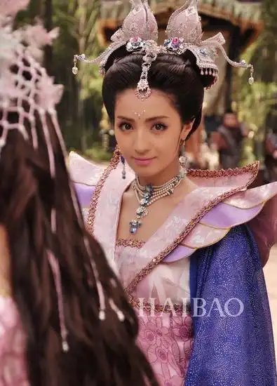 《封神英雄榜》剧照之后出演《封神英雄榜》中的玉石琵琶精一角