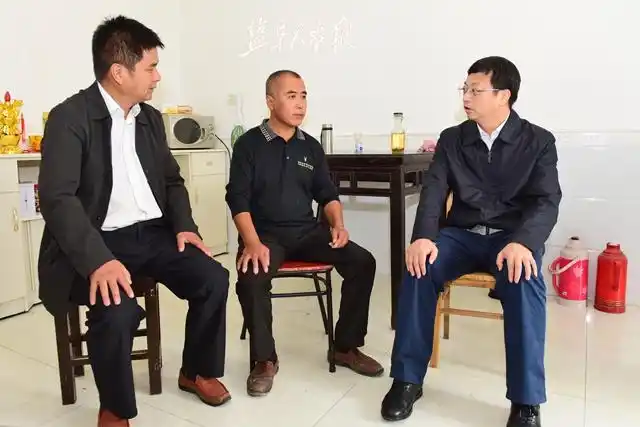 深入基层倾听民声 更好践行初心使命 曹路宝赴阜宁县益林镇开展学习