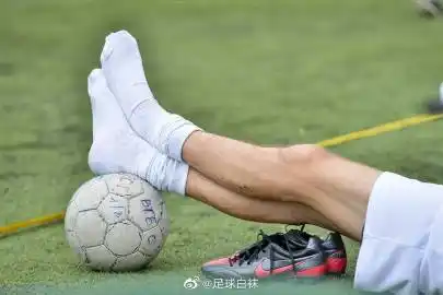 足球白袜