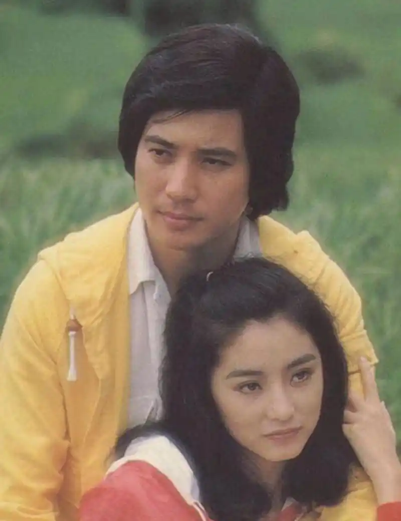 林青霞的前男友秦汉,几十岁还在参加节目,只见他越看越有男人味,真的