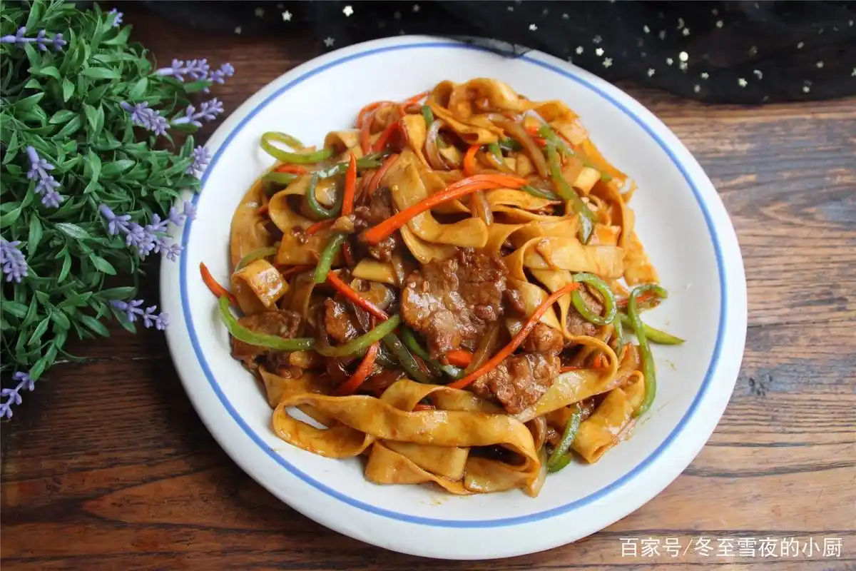 牛肉炒面教你在家做,比外卖还好吃,面条劲道,不成团,不粘锅