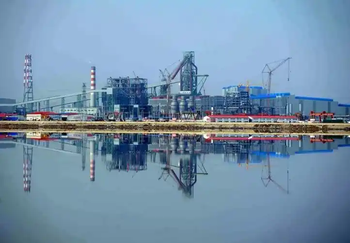 走进位于曹妃甸的首钢京唐公司,在这座现代化的钢铁厂里,已看