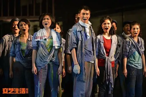 完整,却不完美:音乐剧《钢的琴》