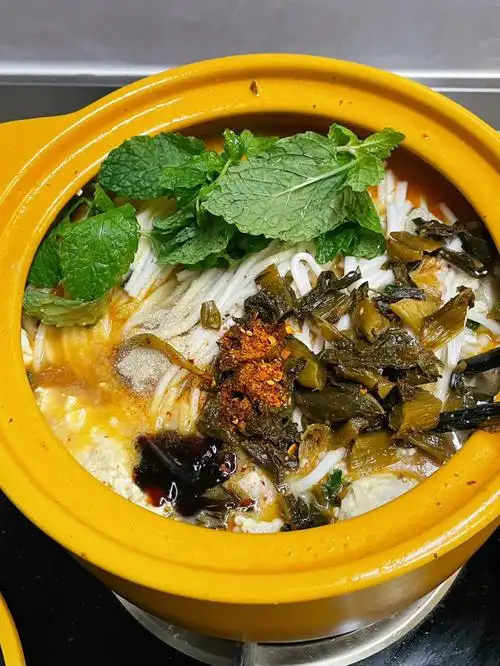 云南豆腐小锅饵丝