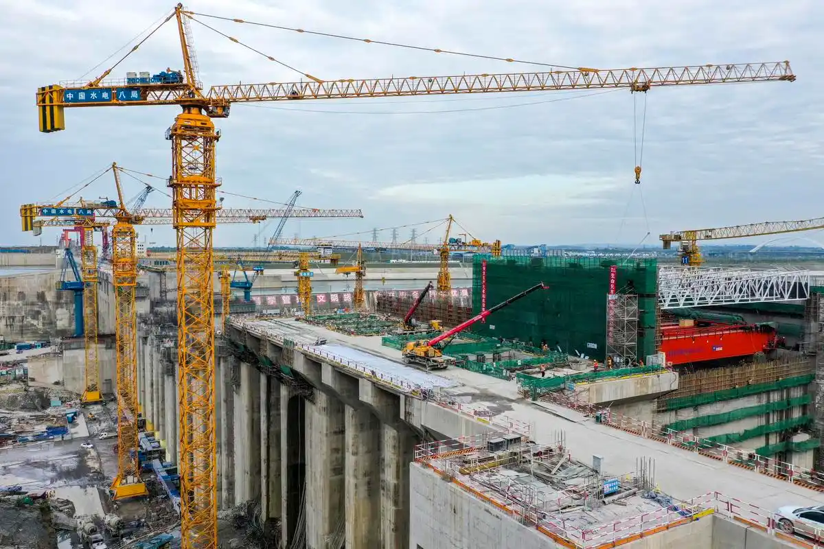 广西大藤峡水利枢纽工程冬日加紧建设(4)