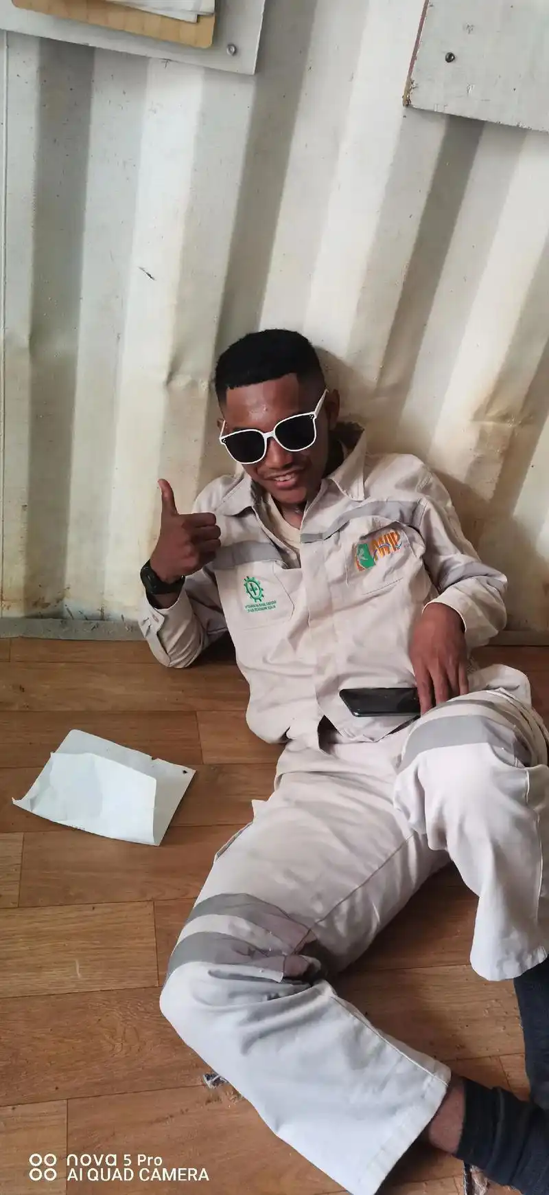 国际通用手势注解: 大拇哥 9199赞 很牛 很牛逼 棒棒地 - 抖音