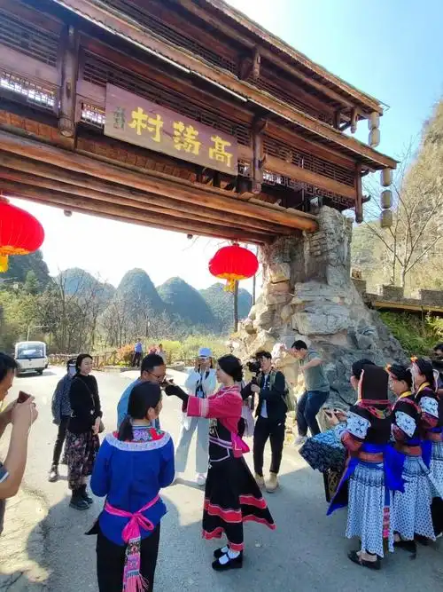 本次活动由镇宁县委宣传部主办,县文体广电旅游局,县融媒体中心,贵州