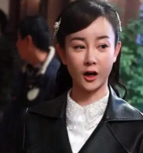 33岁张檬原本美若天仙,结果整容变"毁容",事业尽毁,太可惜