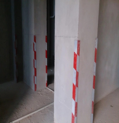 25内墙抹灰阳角保护效果较好