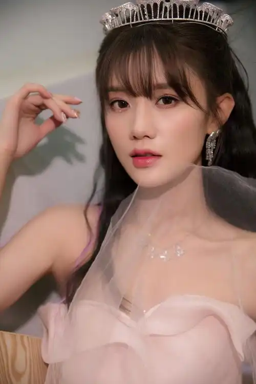 10月17日,心喜文化旗下艺人陈意涵estelle在北京举行了"roaming the