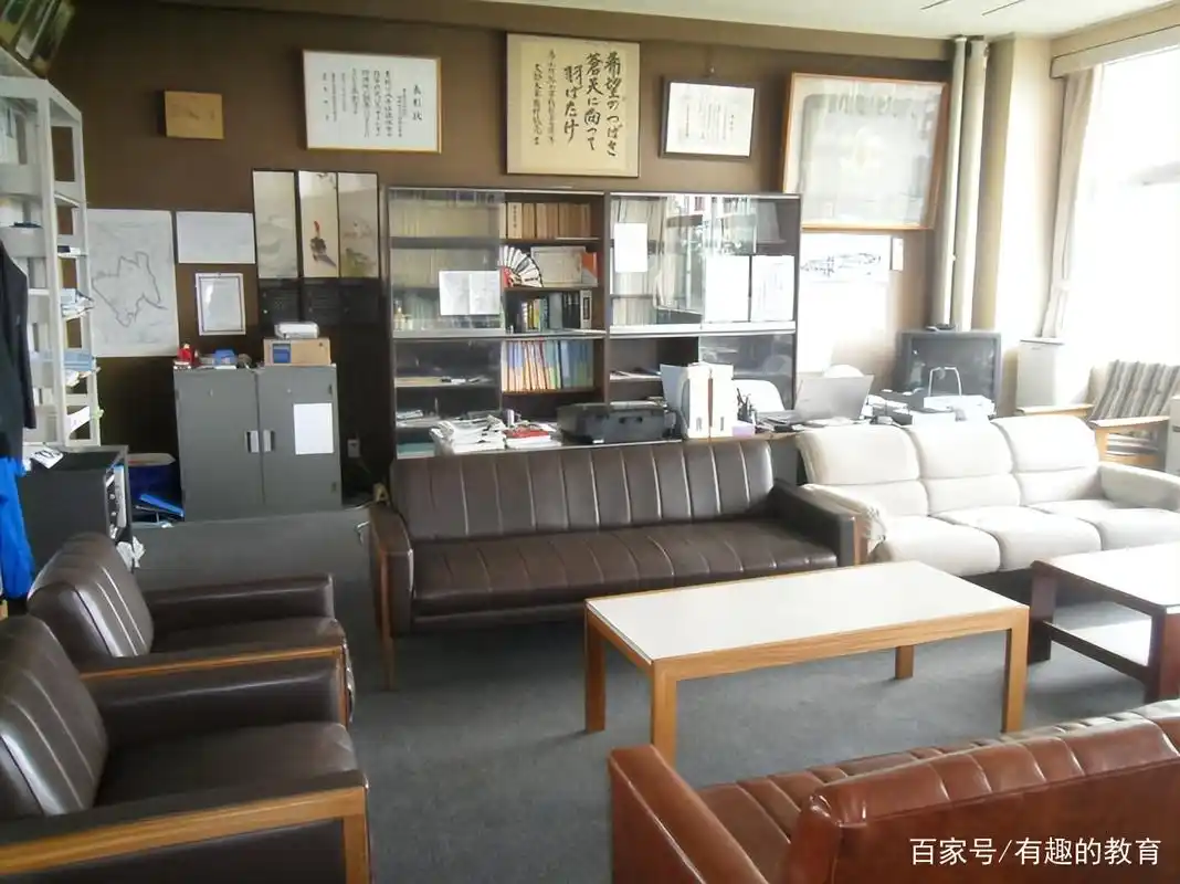 原来是校长办公室惹的事!咋回事