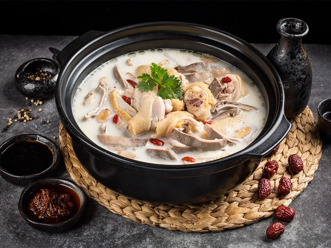 捞神煲汤火锅(诸暨万风新天地店)猪肚鸡火锅套餐