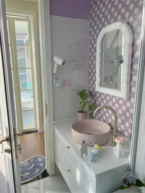 梦幻紫色系闺女的卫生间我想占为己有