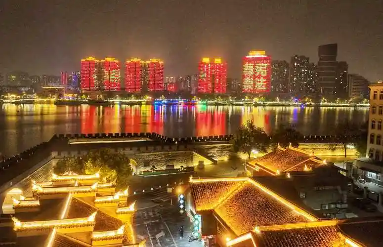 点靓夜襄阳 温暖烟火气,襄阳照明让城市生活更美好