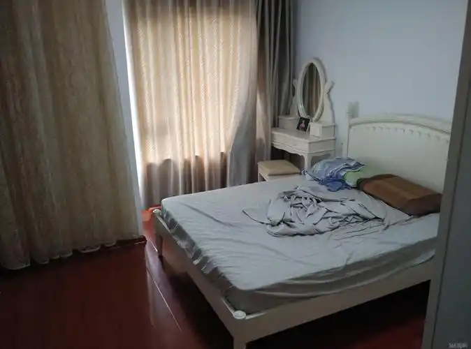 精装三居 黄金楼层 绝佳户型 诚心出售_南京建邺区金地名京二手房】