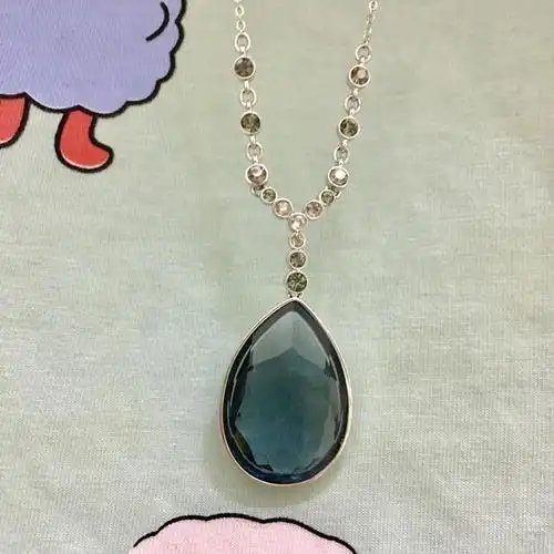 swarovski 施华洛世奇墨蓝色水晶项链