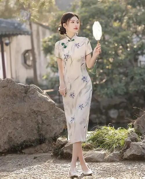 改良少女年轻款新款旗袍春夏季复古风文艺修身紫花素雅旗袍连衣裙