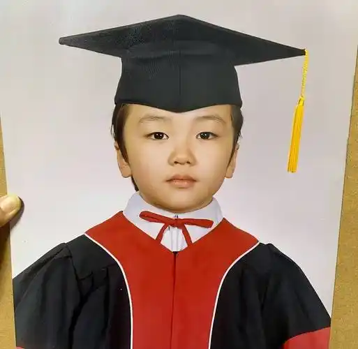 韩国女演员朴河宣,晒出从童年到大学的成长照片,网友:天生丽质