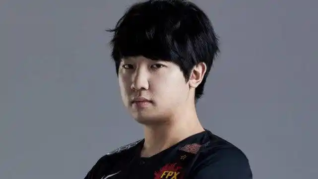 omg二队打野嘲讽khan,fpx官方强势回应,这场纠纷该如何结尾