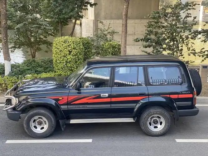 丰田lc80 1996年 东莞户一手车 精品车况 化油器手动档 全车80%完漆