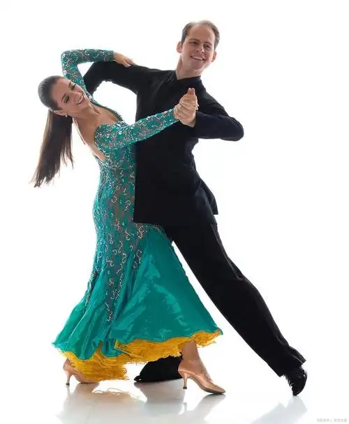 交谊舞的正确姿势