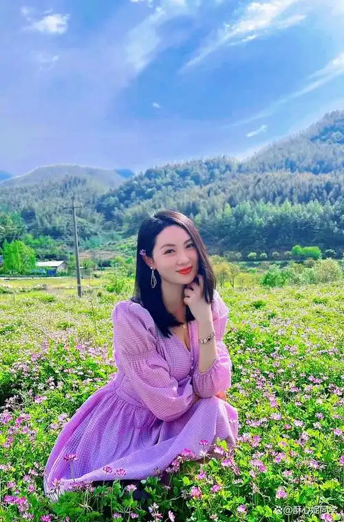 25岁女孩,男朋友在家庭关系的平衡上很迷茫,应该怎么办?