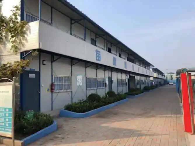 绿化一角爬架led灯光效果图项目团队项目部奋力践行项目管理标准化