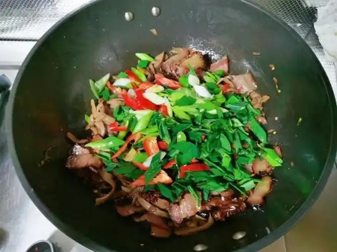 第12步(烟笋炒腊肉的做法)