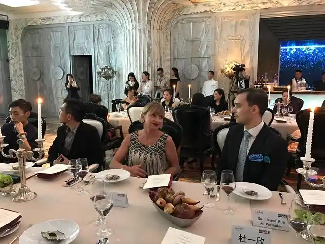 精美大事记 | 为名媛量身定制的"贵族"罗卡芙至尚精修学堂结课啦