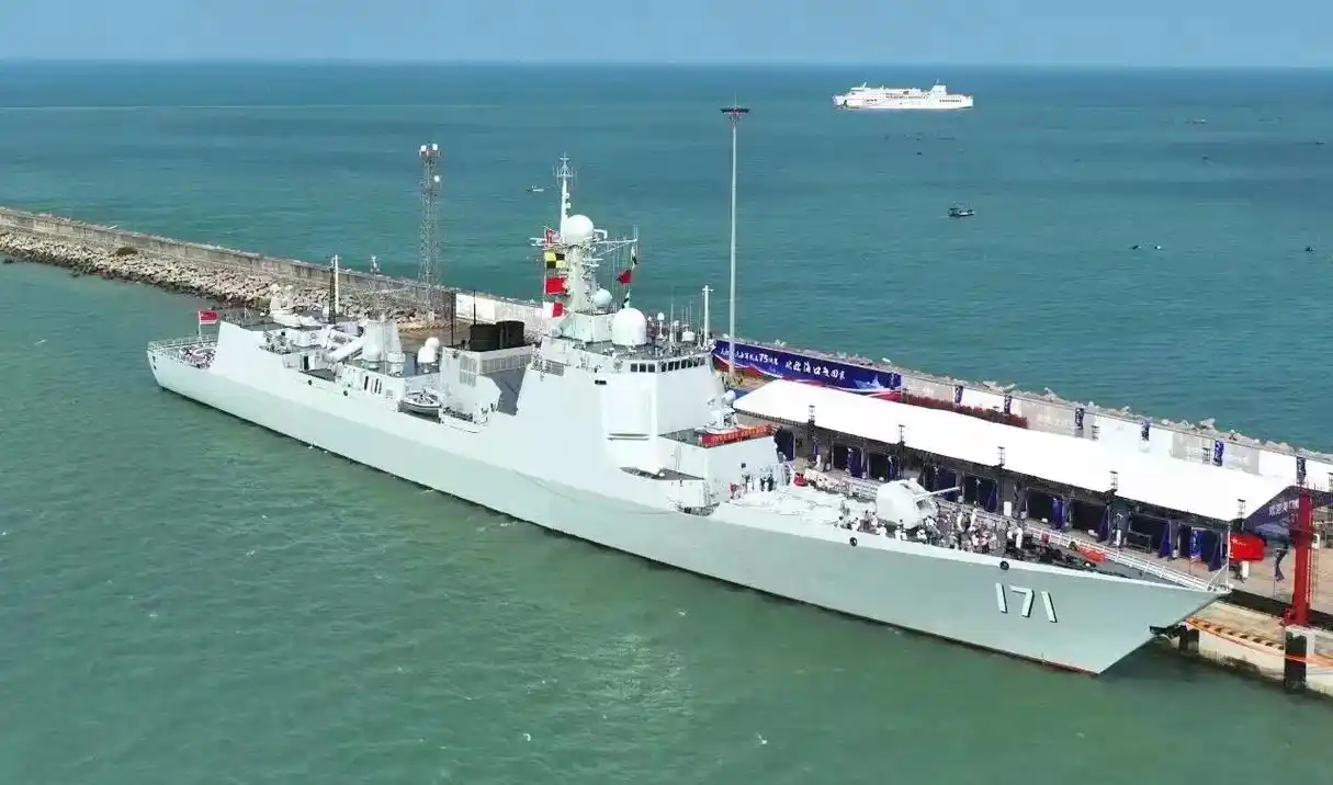 171号导弹驱逐舰(以下简称"海口号"