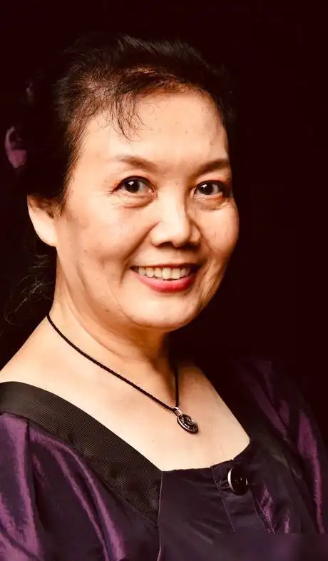 毁誉参半张少华,50年前新凤霞事件再惹争议,形象跌入谷底!