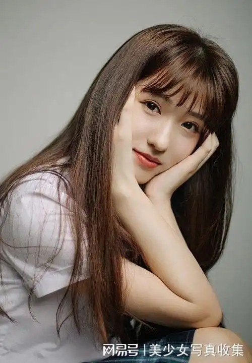 小姐姐学生制服,尽显清纯气质|瓜子脸|邻家女孩|漂亮女孩_网易订阅