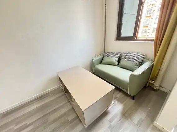 洪城大市场洪城大市场地铁南昌第一附属医院江西泰豪动漫职业学院