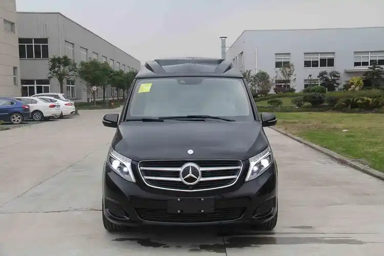 奔驰v-星赫版商务车,白色格调