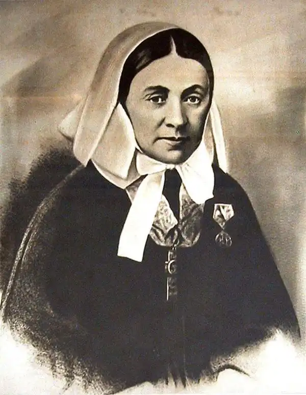 护理事业先驱南丁格尔提灯女士还是复仇天使