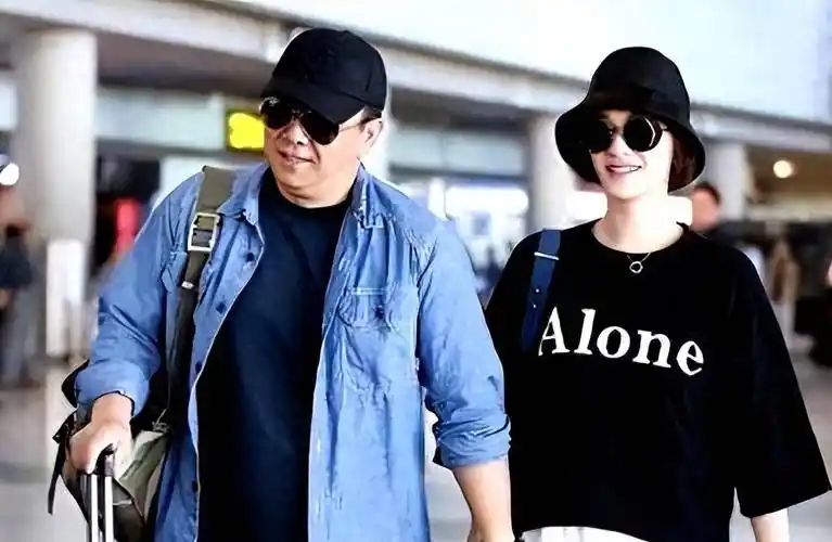 徐梵溪:没有婚姻,也没有孩子,男友花5亿娶李小冉,她低调成全_徐佳宁