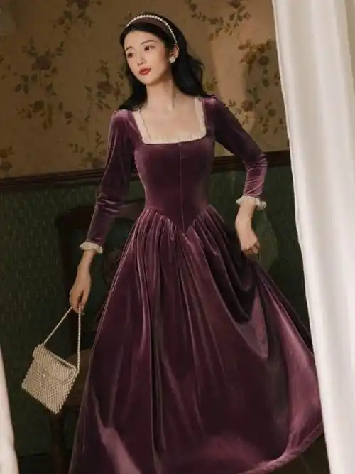 秋冬女装复古法式赫本风轻奢宫廷紫色丝绒连衣裙港风礼服长裙高级