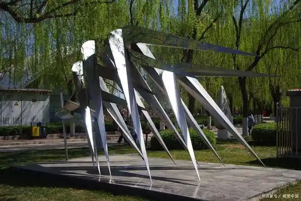 仿真不锈钢竹子雕塑,一种造型独特而惊艳的不锈钢雕塑艺术品