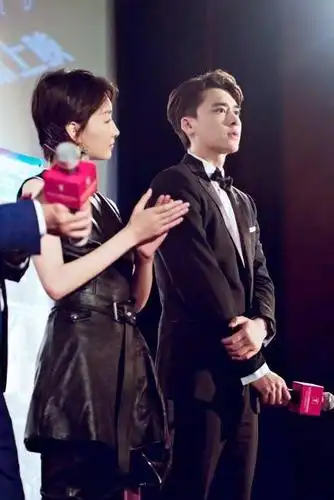 周冬雨自爆想和李易峰演母子!李易峰眼里满满的宠溺是怎么回事?