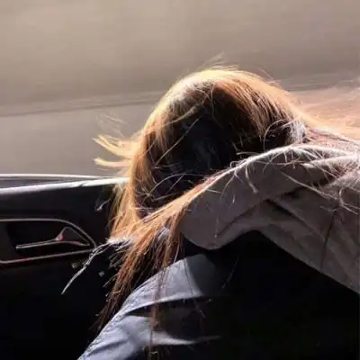 低头看看自己的肉,真是甩也甩不掉的温柔呢._女生头像_我要个性网