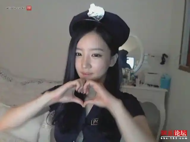 韩国女主播艳舞_美女主播夏娃_韩国女主播朴妮唛