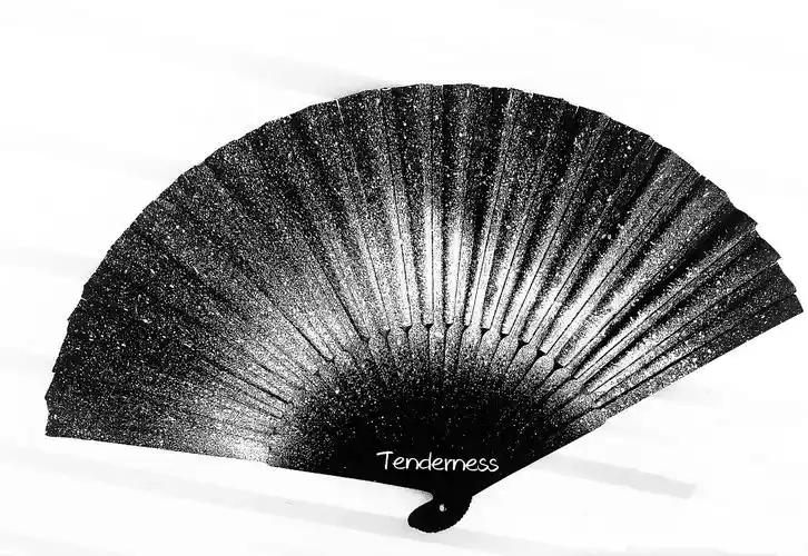 文梓惜黑白手绘|纯艺术|绘画|文梓惜 - 原创作品 - 站酷 (zcool)