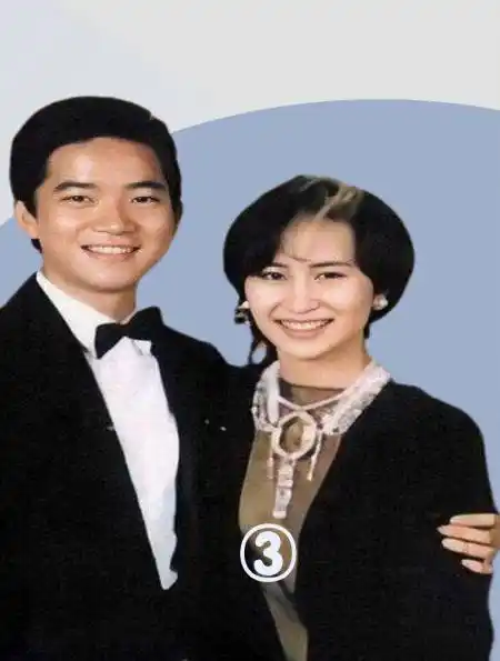 何超琼究竟多爱陈百强?在为他追加颁奖时,眼含泪光真令人心疼3-度小视